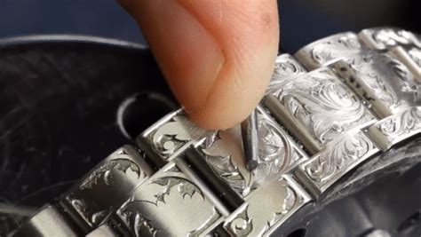 Rolex Submariner fully hand engraved by Bram Ramon : r/videos